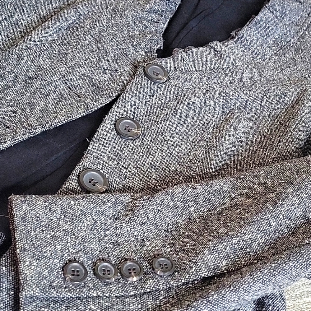 Blazer - Picture 3 of 4